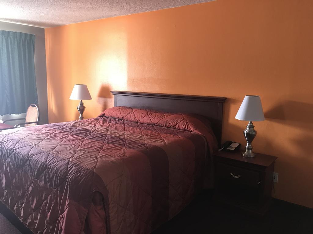 Express Inn Бей Сити Екстериор снимка