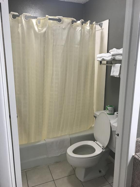 Express Inn Бей Сити Екстериор снимка